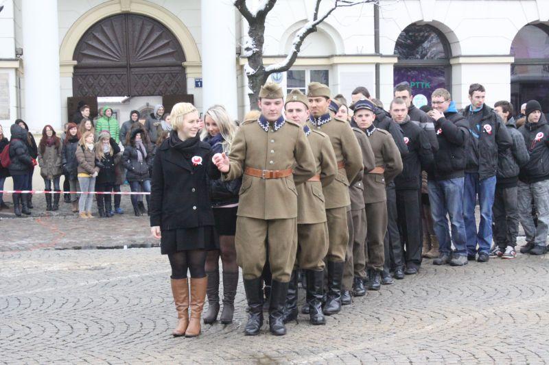 Zatańczyli poloneza 