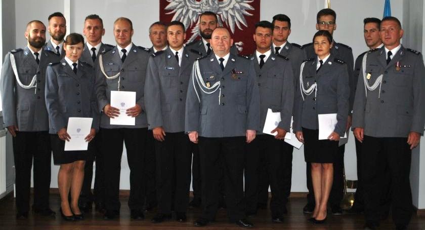 36 funkcjonariuszy łowickiej policji mianowano na wyższe stopnie służbowe
