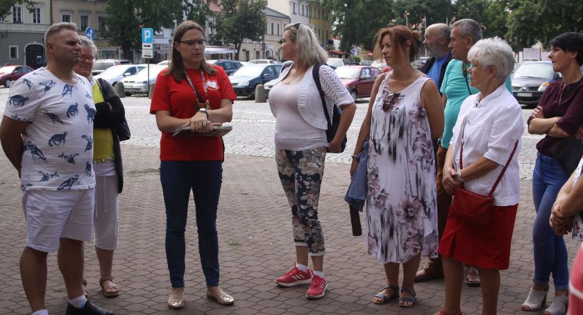 Spacer z przewodnikiem po Łowiczu. Tematem targi i jarmarki na przestrzeni wieków