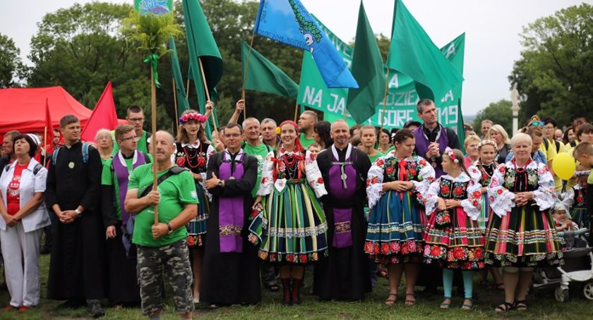 XXIV Łowicka Piesza Pielgrzymka Młodzieżowa dotarła dziś na Jasną Górę  (Foto + Video)