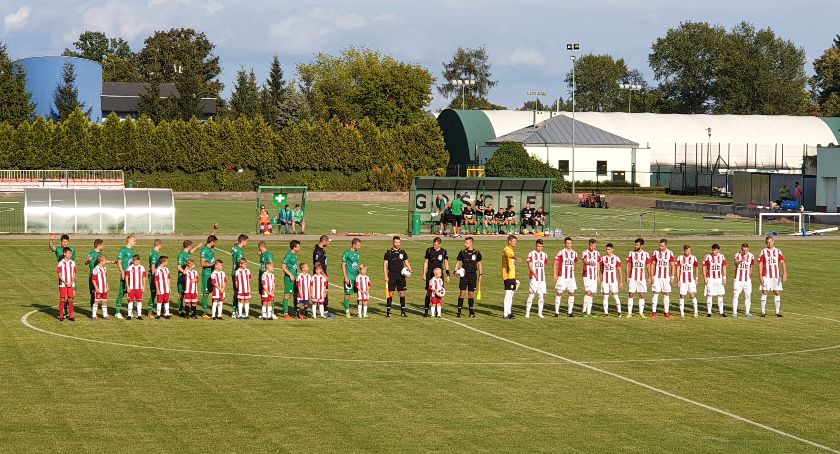 Pelikan przywiózł trzy punkty z Grodziska Mazowieckiego (Foto + Video)