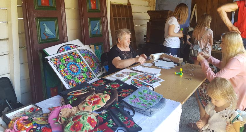 Ostatnie Warsztaty Sztuki Ludowe w skansenie przy Muzeum w Łowiczu