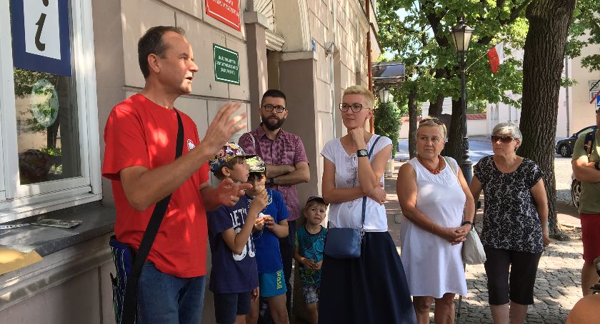Przewodnik czeka! Poznaj Łowicz z przewodnikiem - to już finał wakacyjnych spacerów 