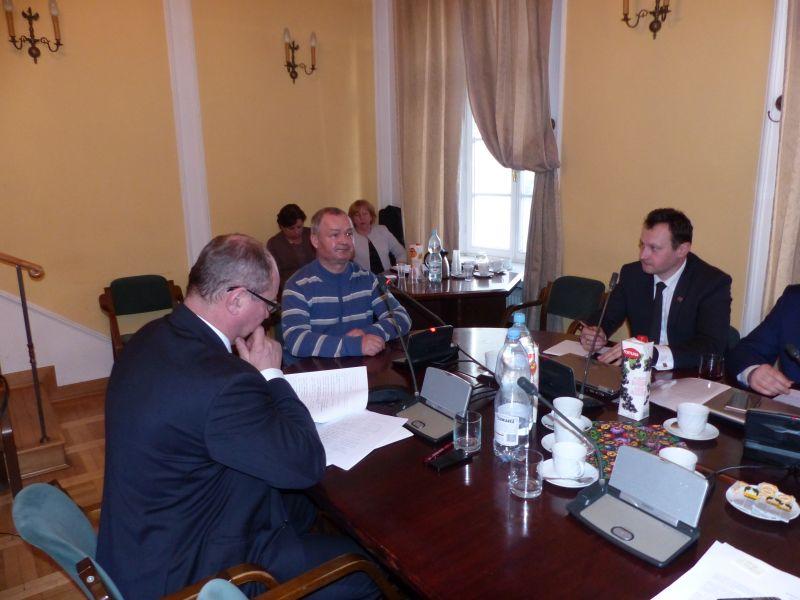 Rada nie zgadza się na sprzedaż komunalnych lokali