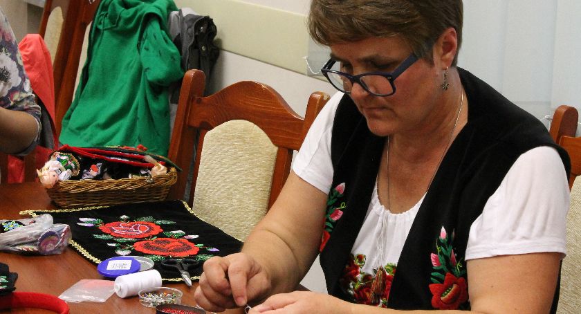 Warsztaty haftu koralikowego w CKTiPZŁ 