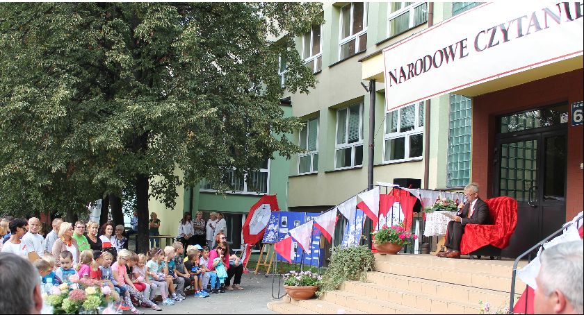 Czytali polskie nowele w alejkach Sienkiewicza