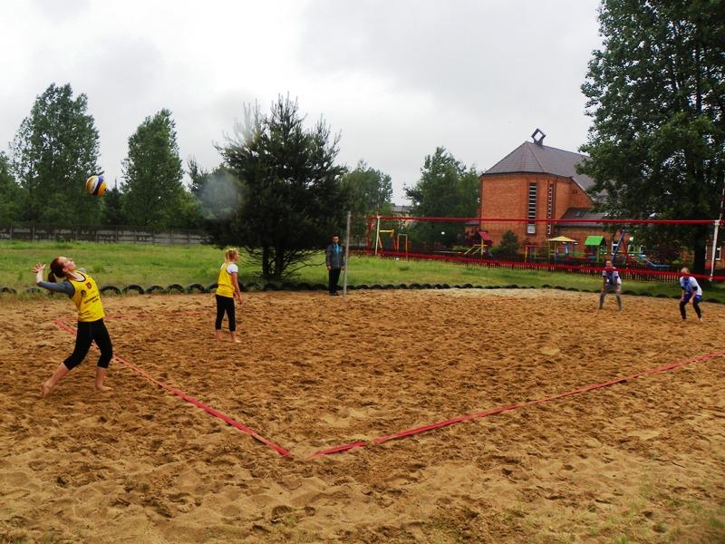 ZSP 4 i I LO górą w plażówce