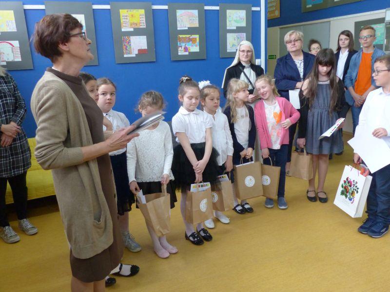 W siedzibie Miejskiej Biblioteki wręczono nagrody w dwóch konkursach 