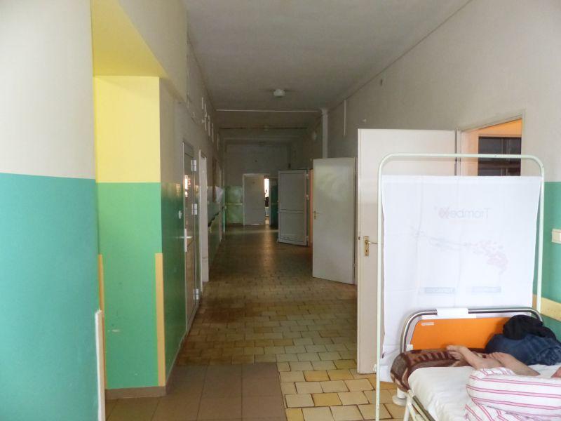 Rozpoczął się remont łowickiej interny