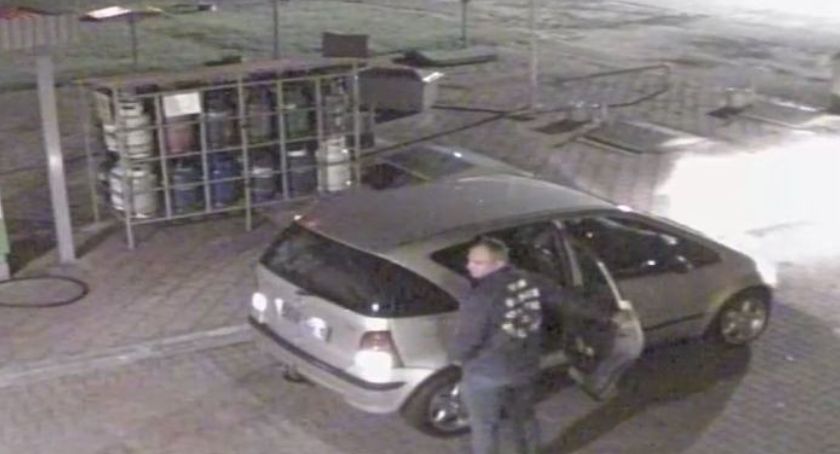 Policjanci poszukują złodzieja butli gazowych (ZDJĘCIA Z MONITORINGU)