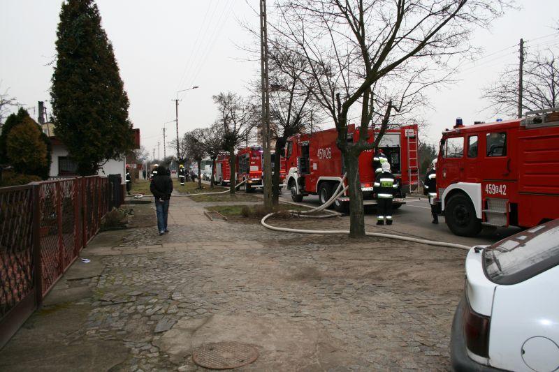 Pożar pustostanu przy Jana Pawła II - VIDEO