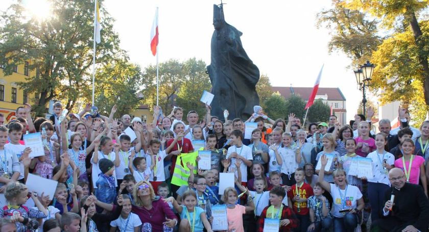 Obchody XIX Dnia Papieskiego w Łowiczu (PROGRAM)