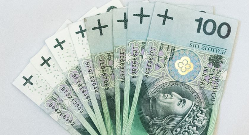 Pożyczki już od 18 lat – o czym należy pamiętać?
