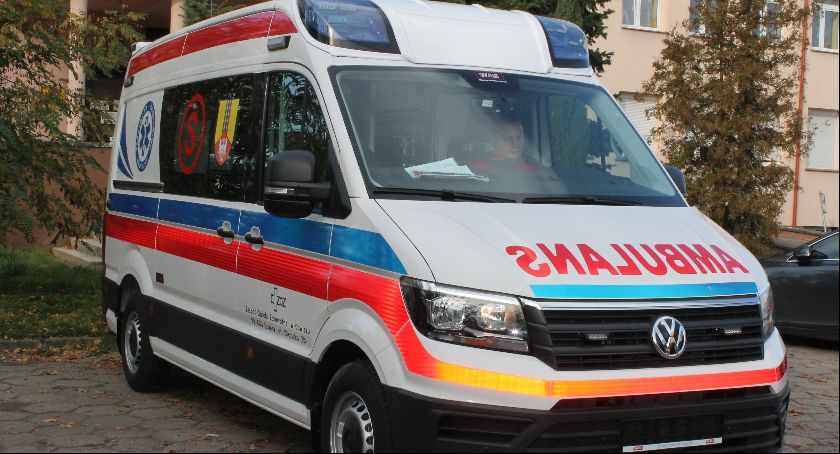 Łowicz: Szpital zyskał nową karetkę typu S