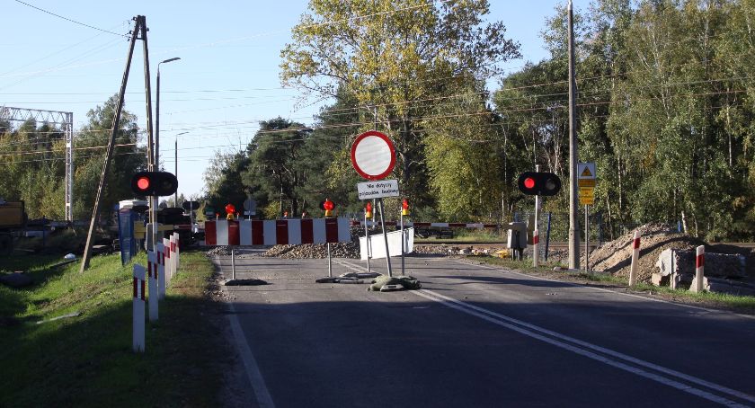 Przejazd kolejowy w Arkadii będzie zamknięty nieco dłużej niż zakładano