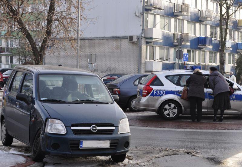 Kolizja na rondzie przy ul. Mickiewicza