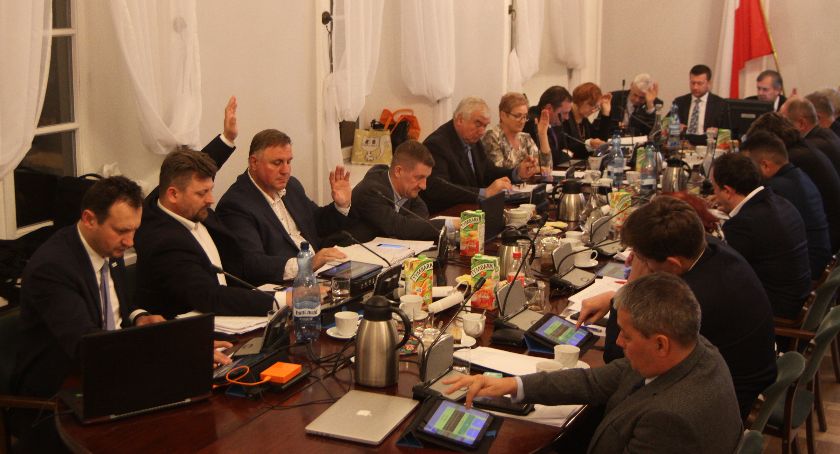 Od 1 stycznia 2020 roku parkowanie w centrum Łowicza będzie bezpłatne