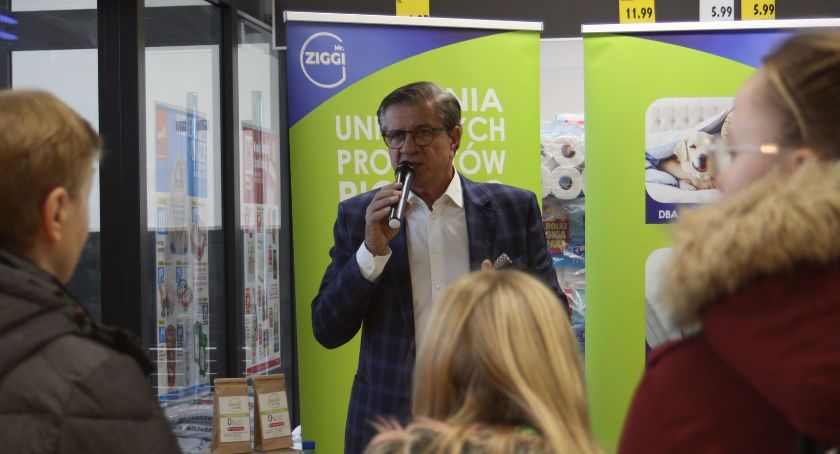 Zygmunt Chajzer promował w Łowiczu proszek do prania Mr. ZIGGI
