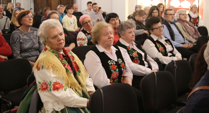 Łowicz: finał I Triennale Wycinanki Ludowej Województwa Łódzkiego