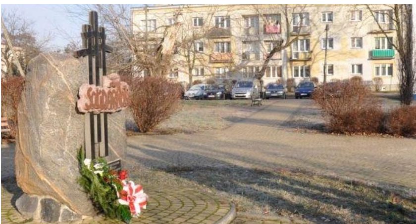 Łowicz - obchody 38. rocznicy wprowadzenia stanu wojennego w Polsce 