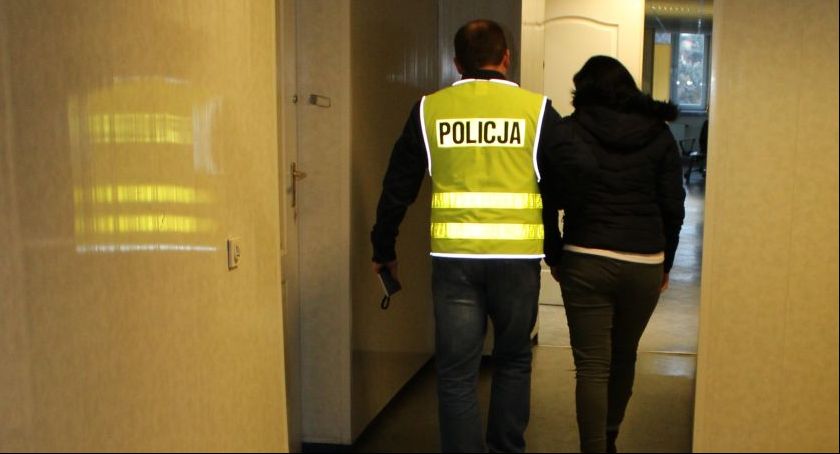Łowicz: 20-latka przyłapana na kradzieży w drogerii