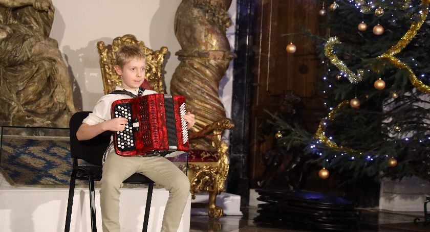 Bożonarodzeniowy koncert uczniów Samorządowej Szkoły Muzycznej (FOTO i VIDEO)