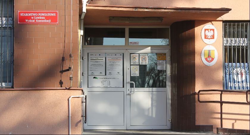 Kolejki w wydziale komunikacji. Urzędnicy przyjdą do pracy w sobotę