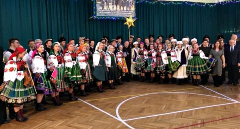 Przy wigilijnym stole z ks. bp. Józefem Zawitkowskim
