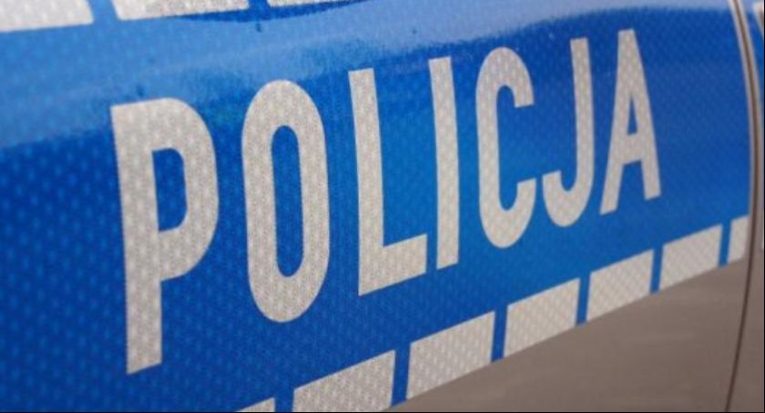 Wypadek w Woli Stępowskiej. Osobówką potrącił nietrzeźwego pieszego