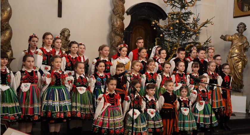 Koderki kolędowały w łowickim muzeum (FOTO, VIDEO)