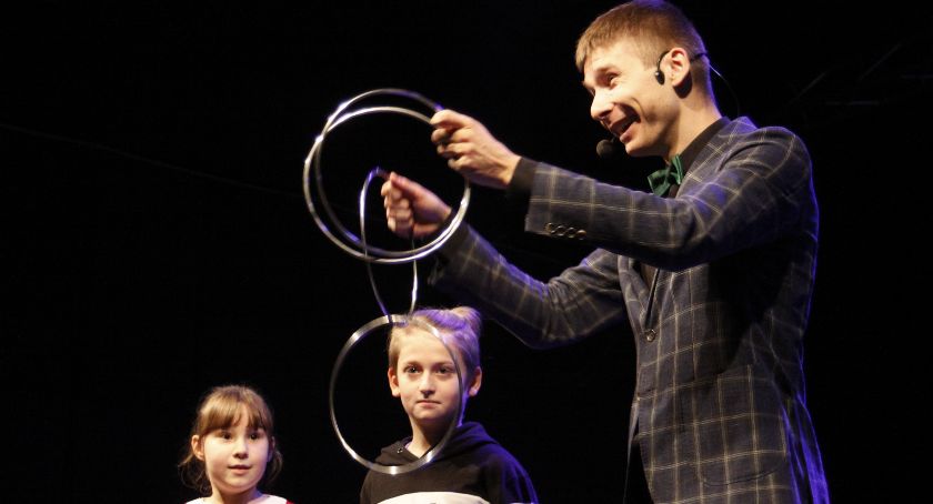 Ruszył Mały OCH! Film Festiwal w Łowiczu. Na początek spotkane z iluzją (ZDJĘCIA, VIDEO)