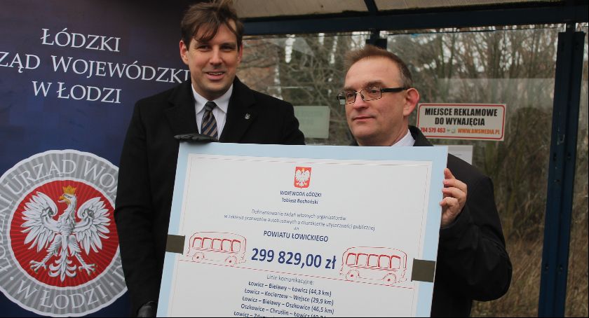 Wojewoda przekazał prawie 300 tys. zł na utrzymanie połączeń lokalnych [ZDJĘCIA. WIDEO]