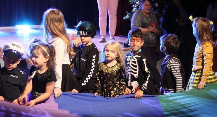 Bal karnawałowy na zakończenie ferii w Zdunach (ZDJĘCIA, VIDEO)