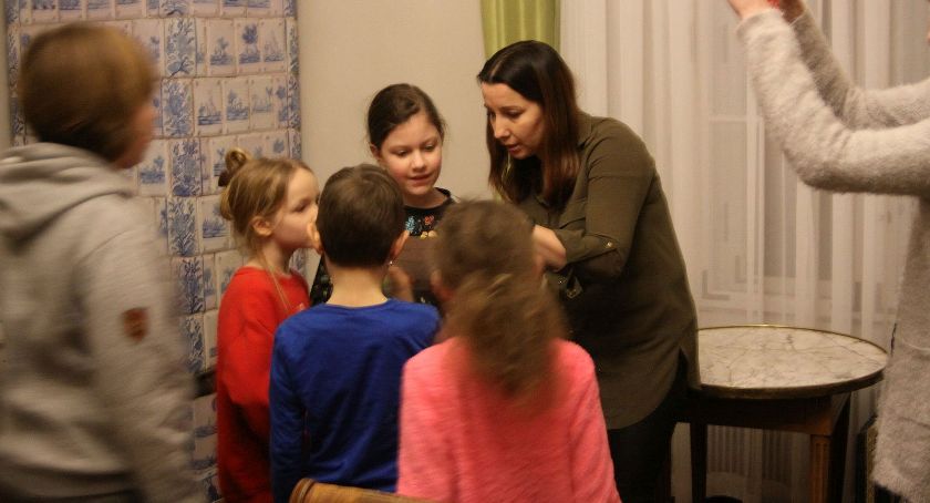 Ciekawe zajęcia w pałacu w Nieborowie. Dzieci odwiedziły miejsca niedostępne dla turystów 