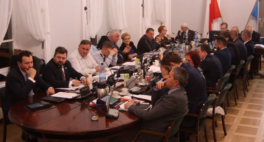 Transmisja na żywo z sesji Rady Miejskiej w Łowiczu