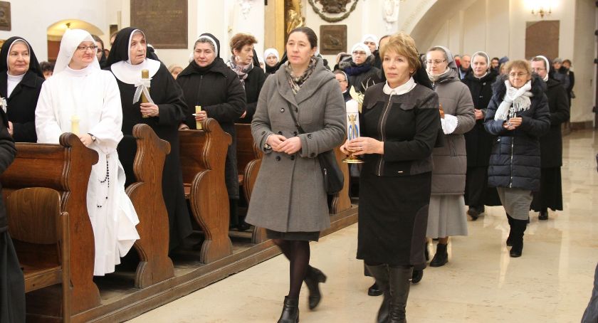 Dzień Życia Konsekrowanego w Łowiczu (ZDJĘCIA)