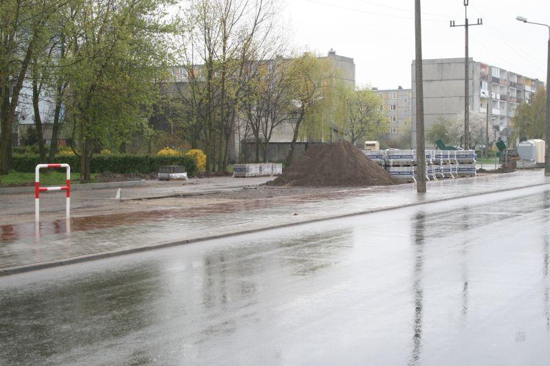 Więcej kostki, mniej asfaltu