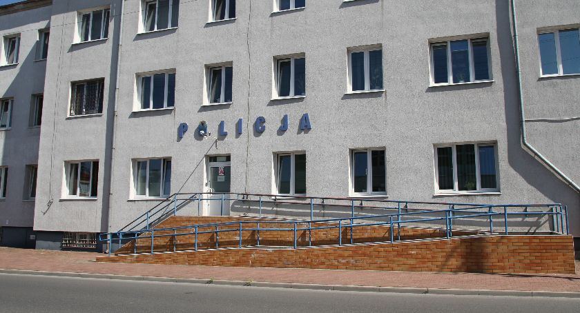 Narkotyki w centrum Łowicza. Policjanci zatrzymali 27-latka z amfetaminą i marihuaną
