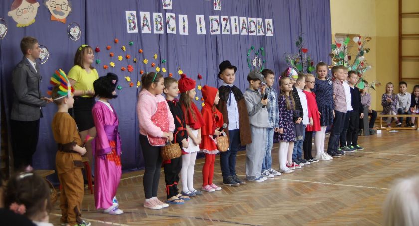 Dzień Seniora w Bobrownikach (ZDJĘCIA, VIDEO)