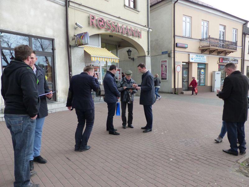 PSL zbierał podpisy poparcia pod projektem 