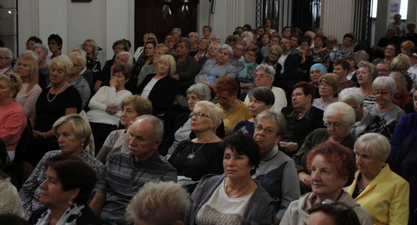 Kwiecień z ŁUTW. Oferta programowa