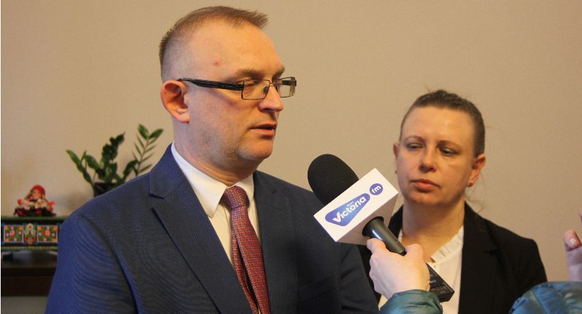 Łowicz: konferencja ws. koronawirusa. Będą dodatkowe środki na sprzęt do szpitala (VIDEO)
