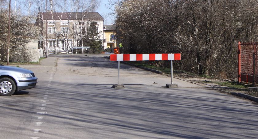 Budowa kanalizacji deszczowej w ul. Konopnickiej. Utrudnienia w ruchu