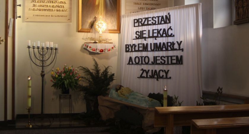 Groby Pańskie w łowickich kościołach (ZDJĘCIA)