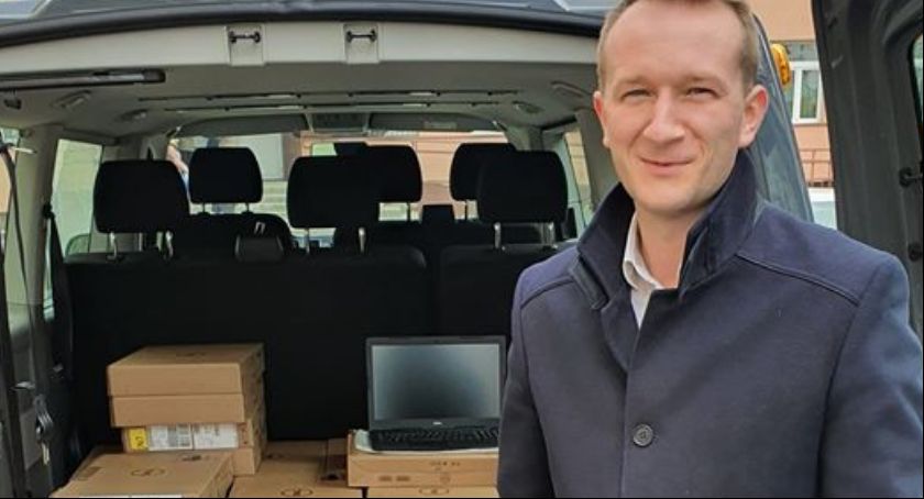 Projekt Zdalna Szkoła. Laptopy trafią do uczniów