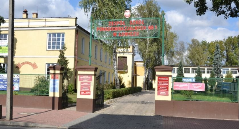 Matury 2020. Jak maturzyści odbiorą świadectwa ? 