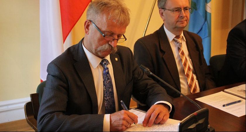 Poczta chce danych. Burmistrz Kaliński odmawia