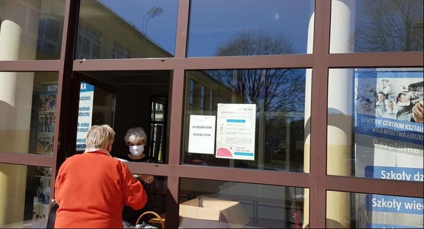 Maseczki od marszałka już w Łowiczu