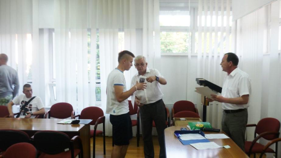 W teorii drugie, w praktyce szóste