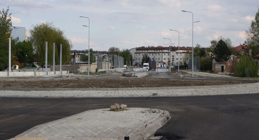 Budowa dróg i ronda w ul. Warszawskiej (ZDJĘCIA, VIDEO)